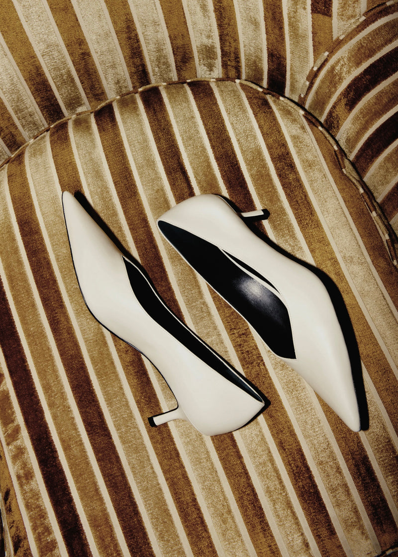 Briar 50 - Swan Leather