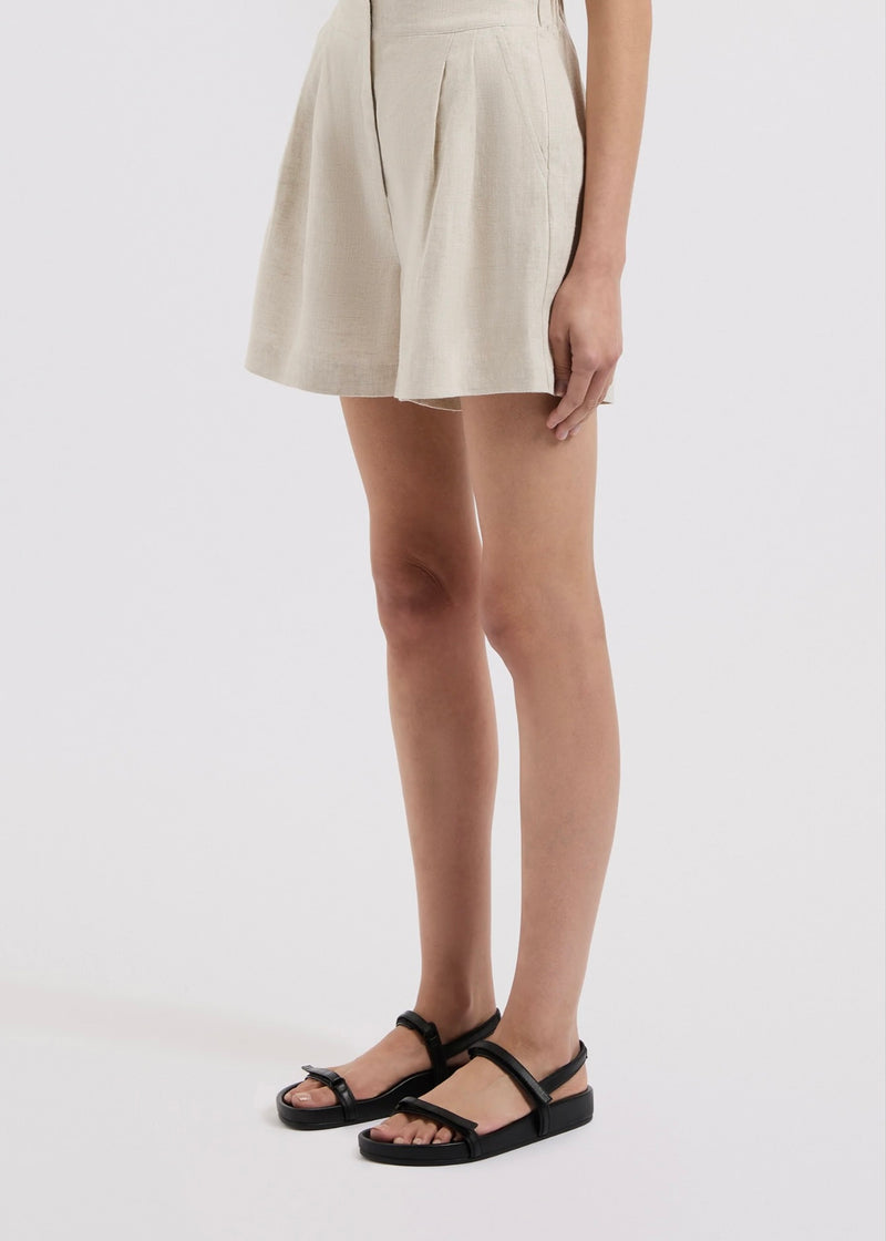 Thilda Tailored Short - Natural