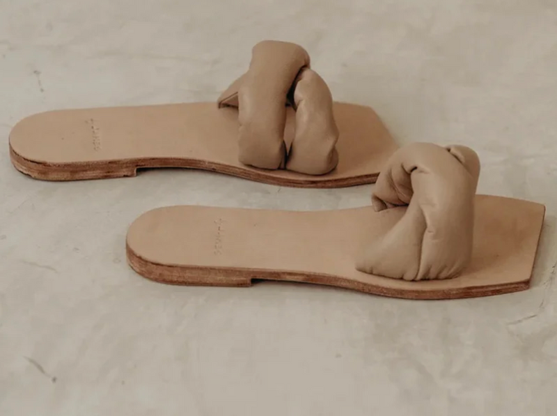 Liora - Nude